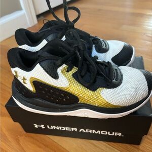 Under Armour Kids Sneakers in Black and White
